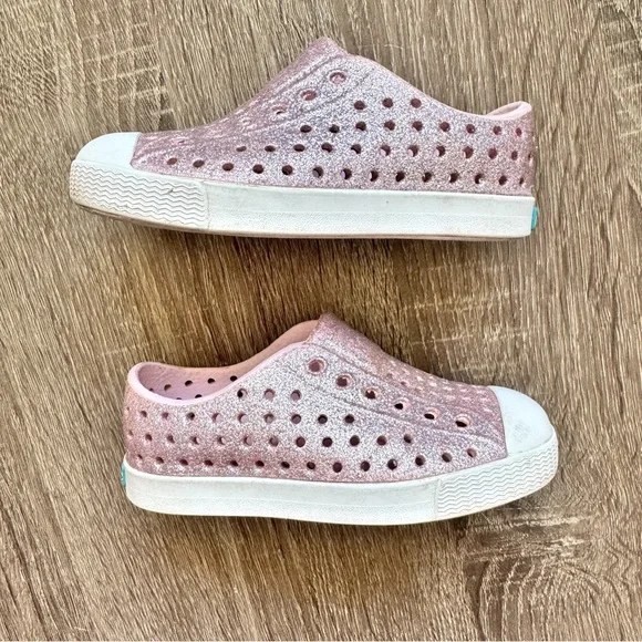 Native Jefferson Kids Shoes Toddler Girl Size 7 Pink Glitter - Picture 4 of 9